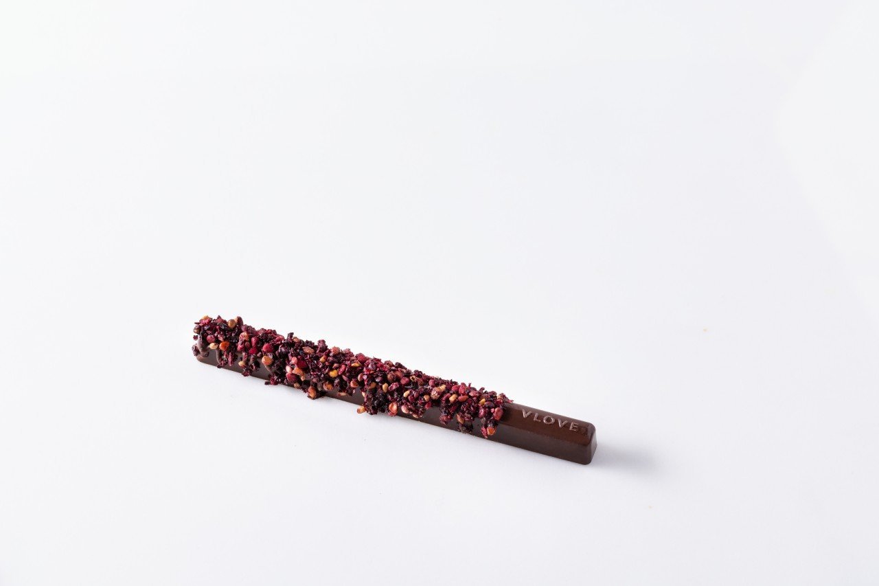 KARADUT KAPLI STİCK ÇİKOLATA